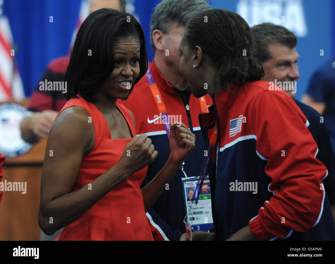 Giochi olimpici di Londra 2012. US First Lady Michelle Obama incontra gli atleti americani alla loro base olimpica a Londra oggi. Foto Stock