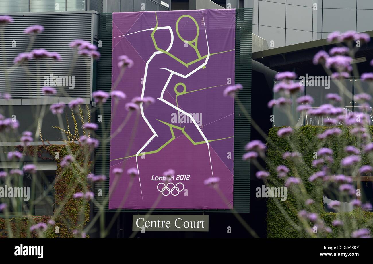 Giochi Olimpici di Londra - giorno 0. All'esterno del campo da tennis Centro, sede del tennis Olimpico, Wimbledon. Foto Stock