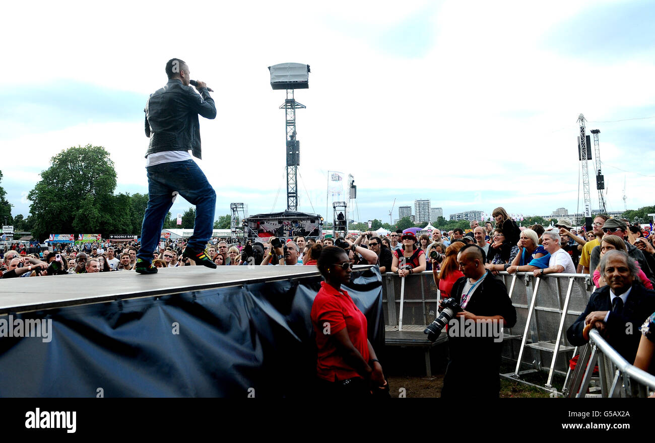 BT London Live. Il Beat si esibisce presso Hyde Park di Londra come parte di una serie di concerti gratuiti per celebrare le Olimpiadi. Foto Stock