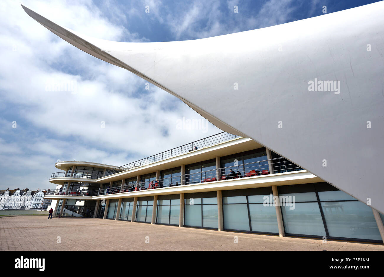 De La Warr Pavilion, Bexhill, East Sussex, progettato da Erich Mendelsohn e Serge Chermayeff e costruito nel 1935 Foto Stock