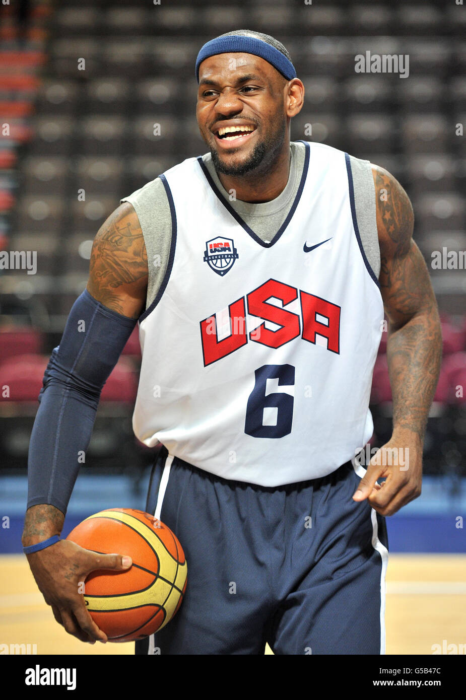 Lebron James, la star del basket degli Stati Uniti, durante una sessione di allenamento alla Manchester Arena, Manchester. Foto Stock