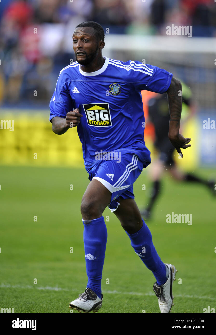 Calcio - pre stagione amichevole - Macclesfield Town - FC United - Moss Rose Foto Stock