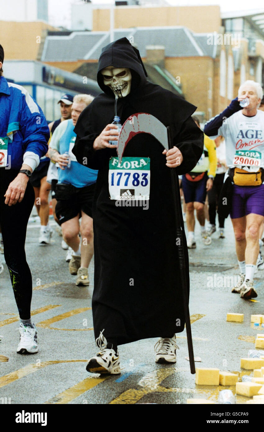 Maratona di Londra Grim Reaper Foto Stock