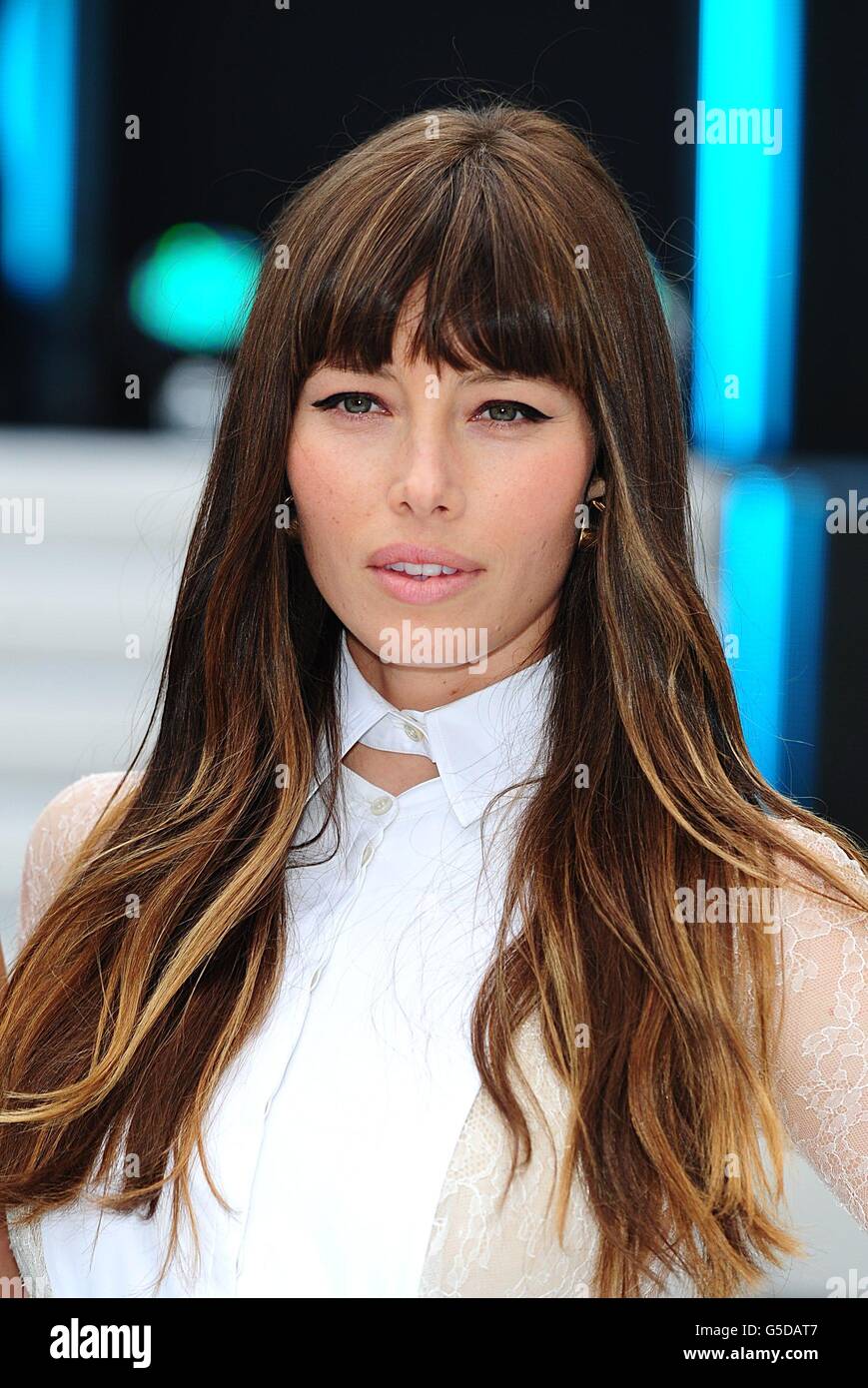 Jessica Biel arriva per la prima britannica di Total Recall, al Vue West End di Londra. PREMERE ASSOCIAZIONE foto. Data immagine: Giovedì 16 agosto 2012. Il credito fotografico dovrebbe essere: Rick Findler/PA Wire Foto Stock