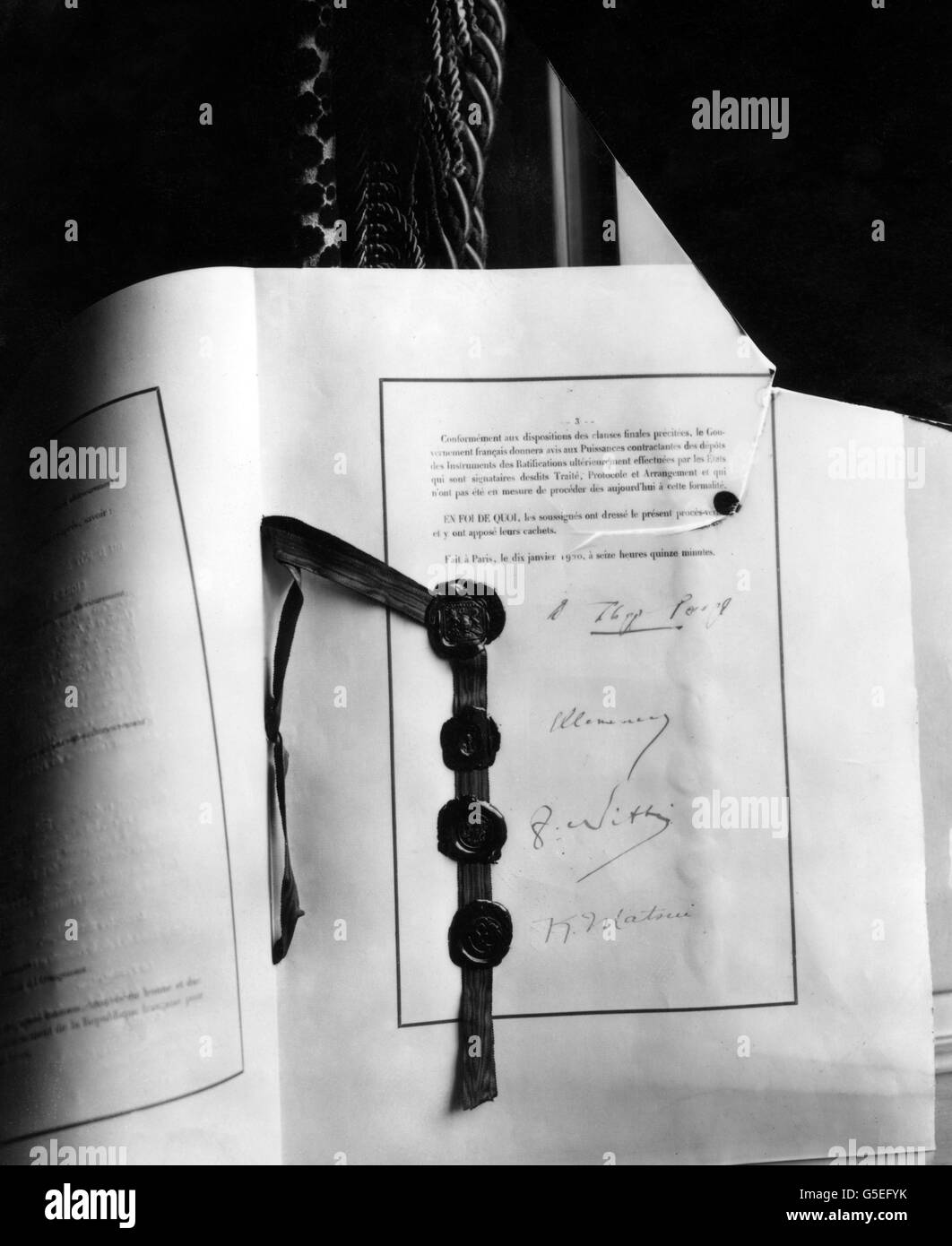 Il trattato di pace che pose fine alla prima guerra mondiale immagini e fotografie stock ad alta
