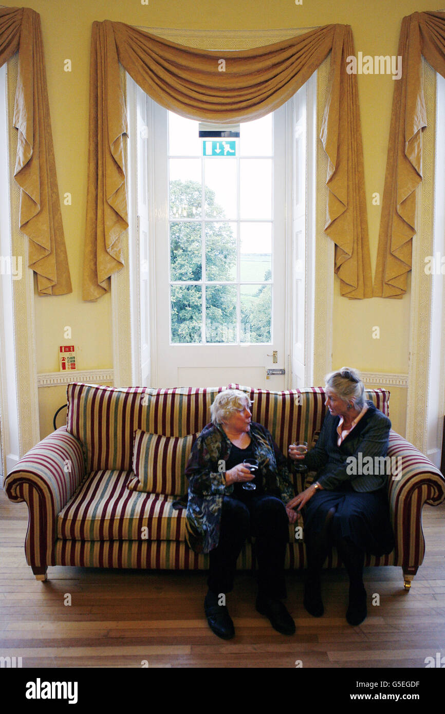 un importante investimento di questo tipo per l'università, che migliorerà significativamente il suo profilo di ricerca e insegnamento. Ogni nuovo professore è un leader nei rispettivi campi, che si trovano all'interno dei soggetti artistici. Il credito fotografico dovrebbe essere: Jim Ross/PA Wire Foto Stock