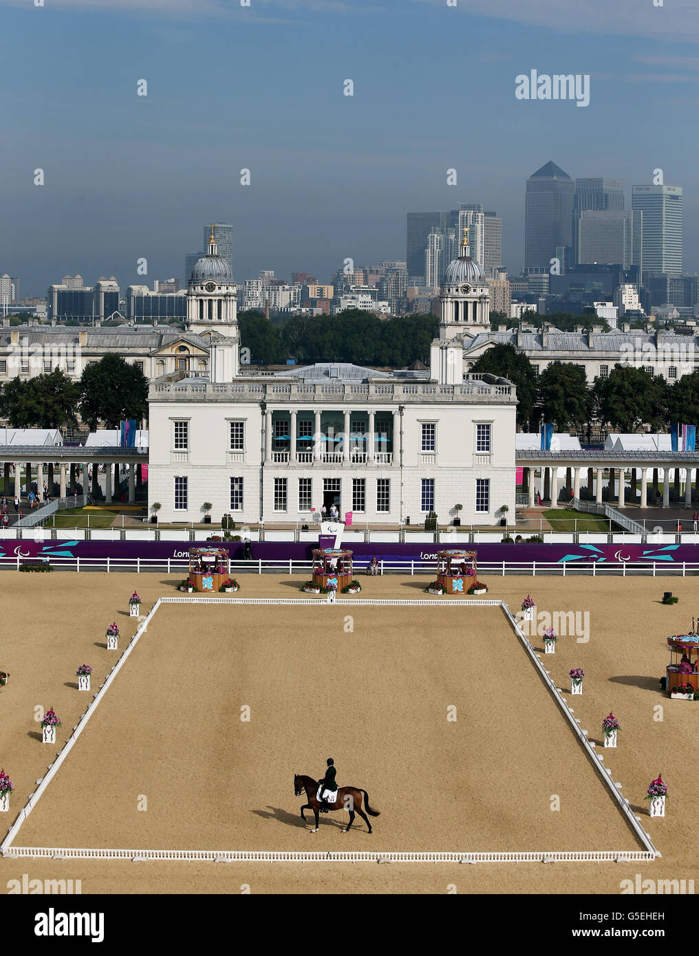 James Dwyer dell'Irlanda su Orlando nel Dressage Individual Freestyle Test Grade IV al Greenwich Park. Foto Stock