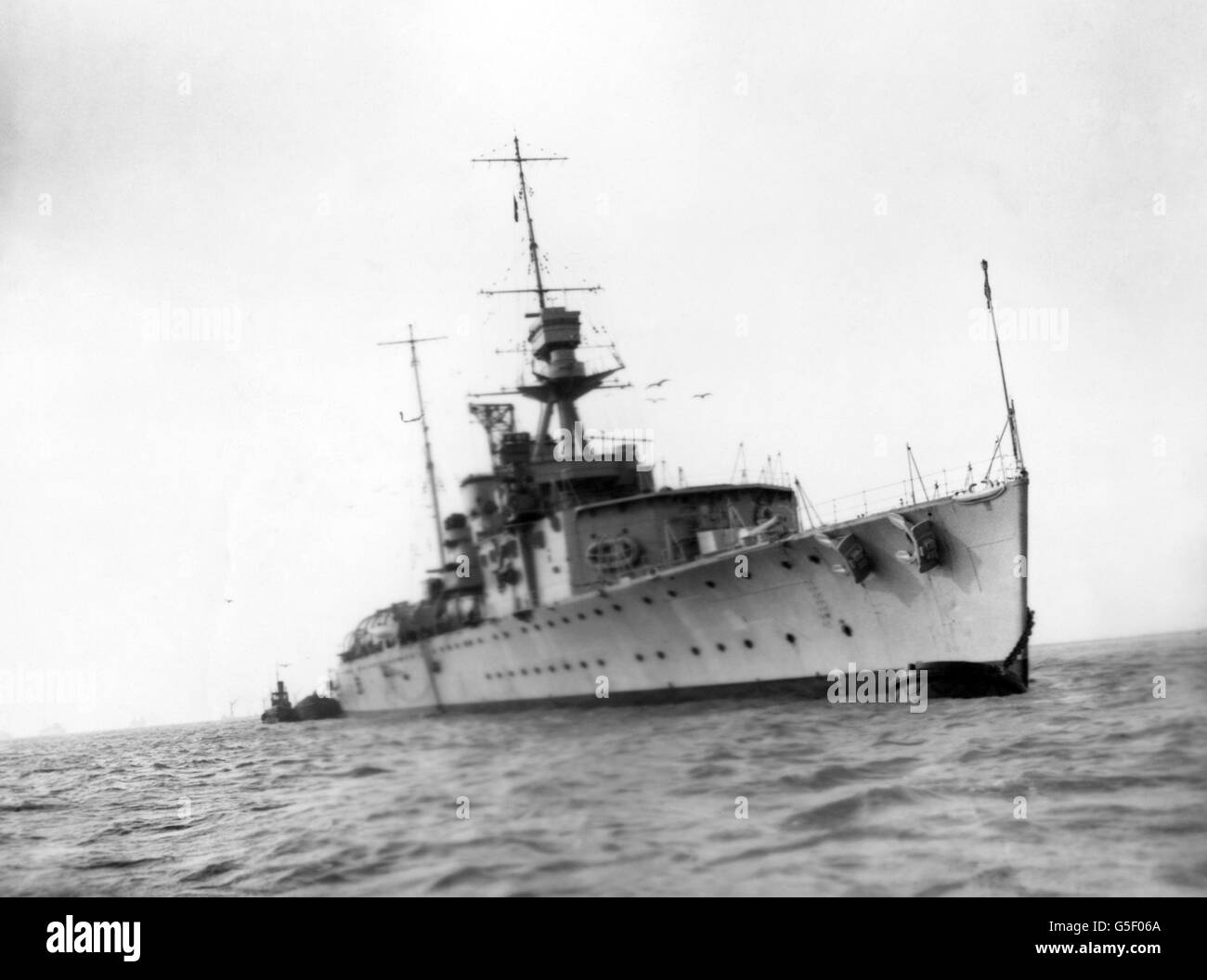 La British Royal Navy - HMS vendicativo - Sheerness Foto Stock