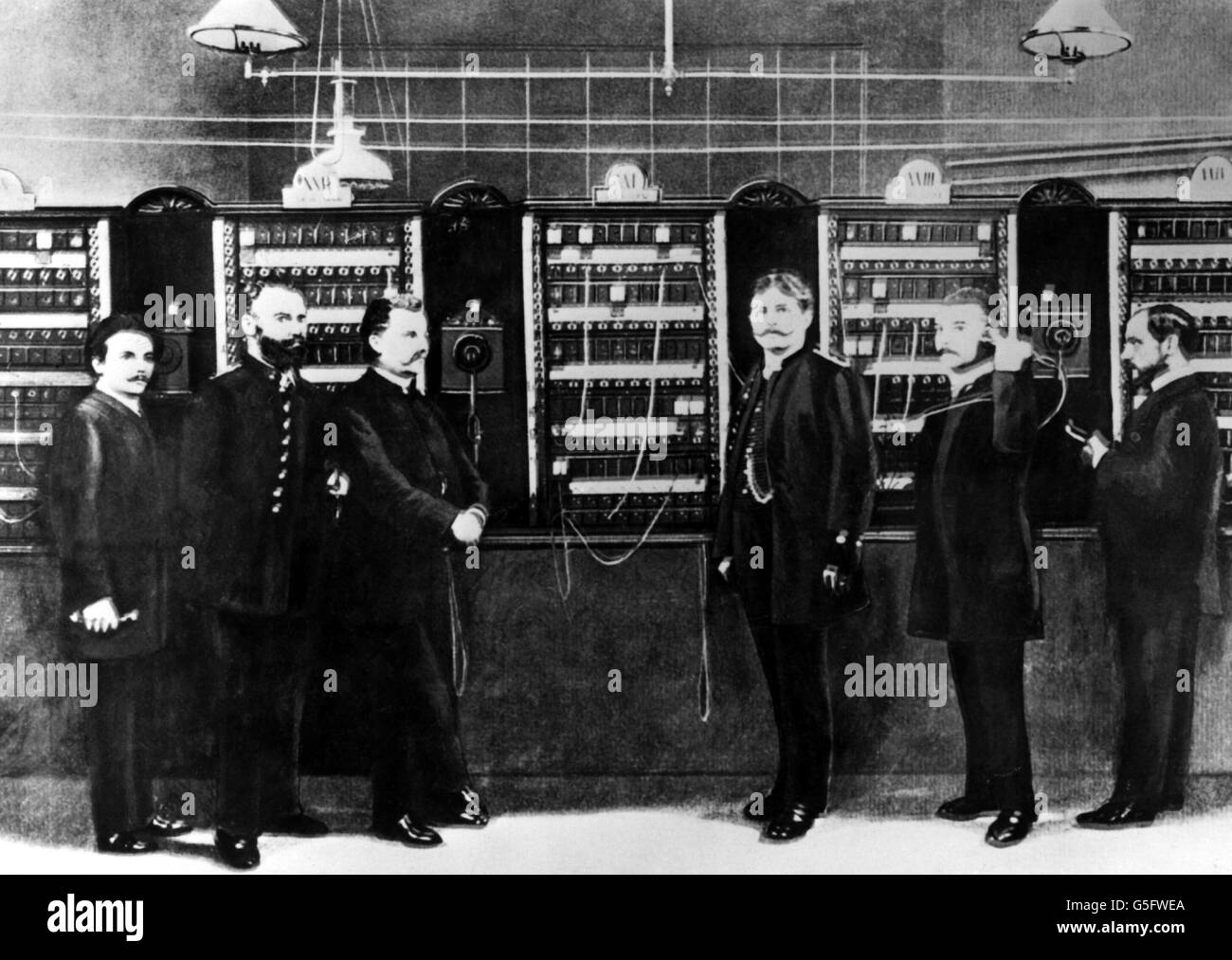 Posta, telefono, centrale telefonica, primo scambio di telecomunicazioni in  Germania, Berlino, 1.4.1881, diritti aggiuntivi-clearences-non disponibili  Foto stock - Alamy