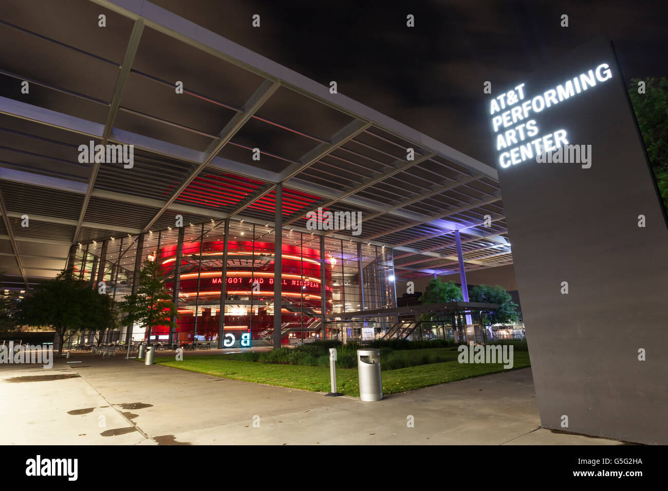 Dallas Performing Arts Center di notte Foto Stock