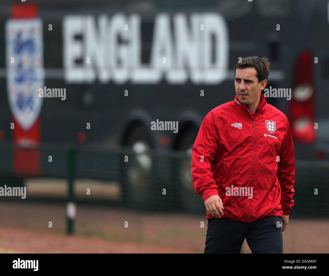 Allenatore inglese Gary Neville prima della sessione di formazione a London Colney, Hertfordshire. Foto Stock