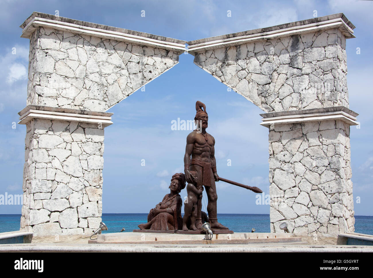 San Miguel Town monumento creato per commemorare gli indiani americani, la prima nazione che è stato vivere su questa terra (isola di Cozumel, Foto Stock