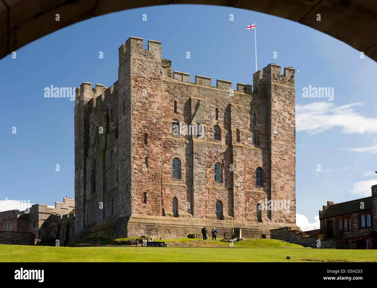 Regno Unito Inghilterra Northumberland, Bamburgh Castle, C12th tenere, costruiti per 4 sterline Foto Stock