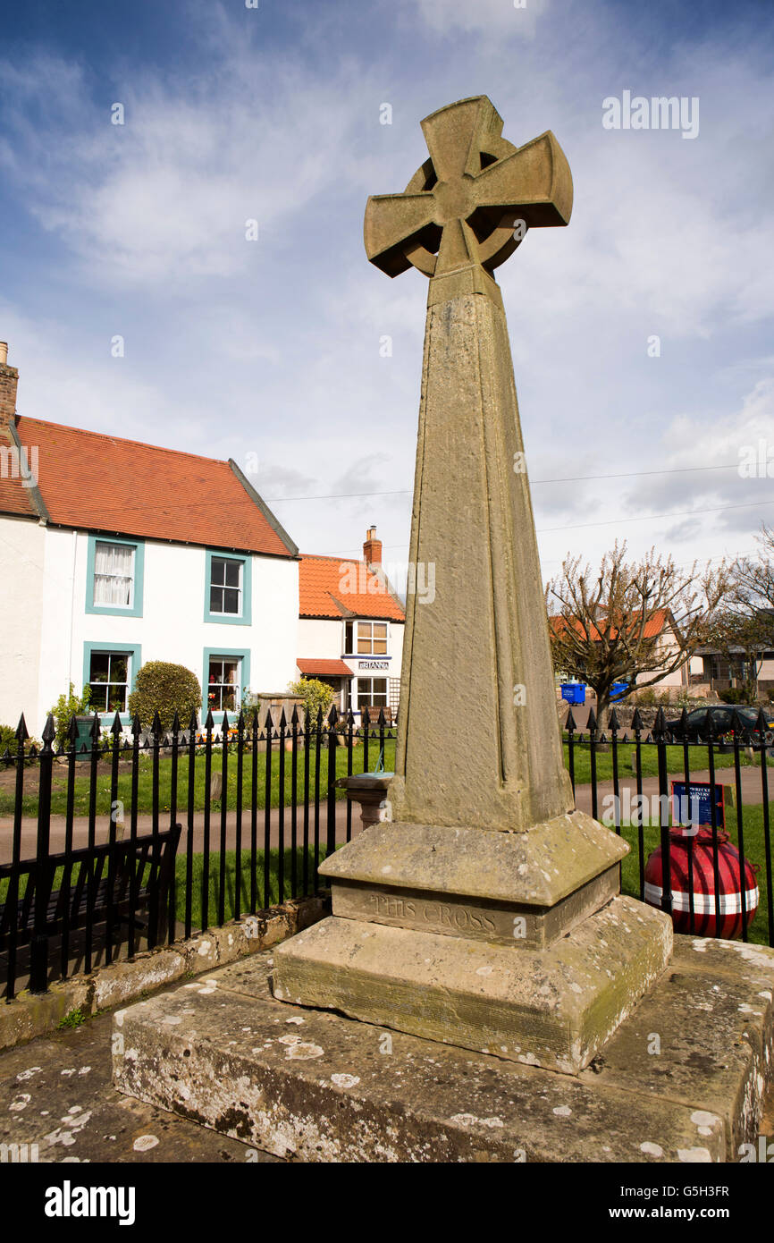 Regno Unito Inghilterra Northumberland, Lindisfarne, Isola Santa Croce Lane, Memoriale di guerra Foto Stock