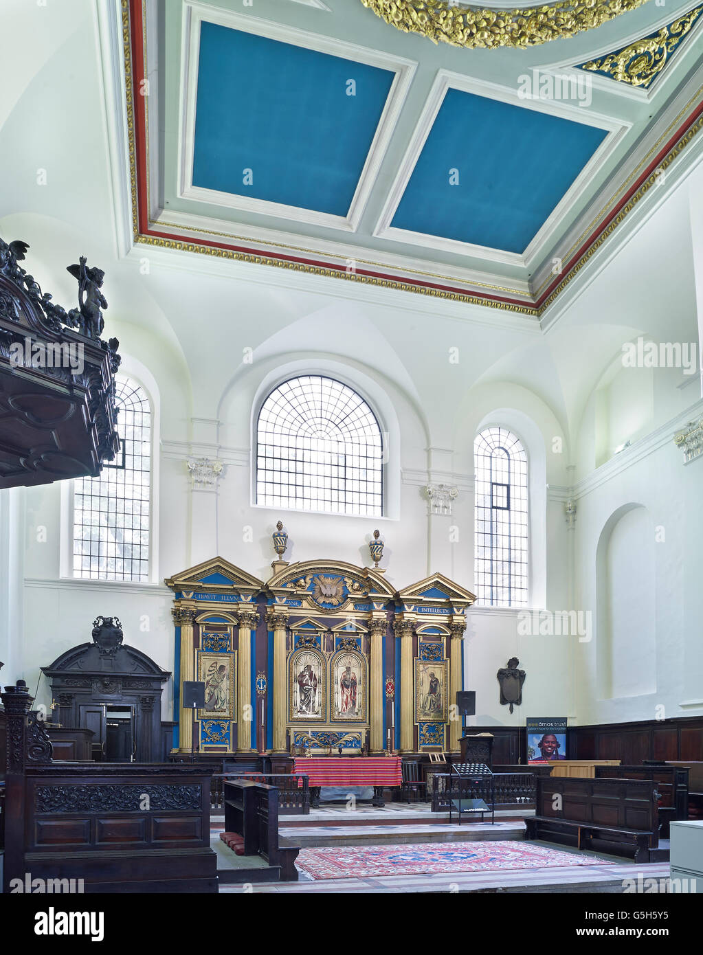San Clemente Eastcheap, chiesa della città di Londra. La navata centrale Foto Stock