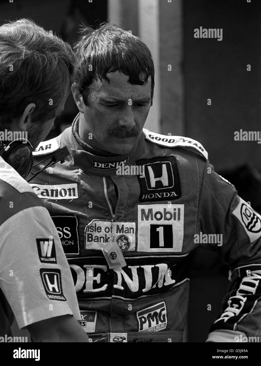 Nigel Mansell con la sua pit team in giornata di prove libere per il Gran Premio di Gran Bretagna a Brands Hatch. Foto Stock
