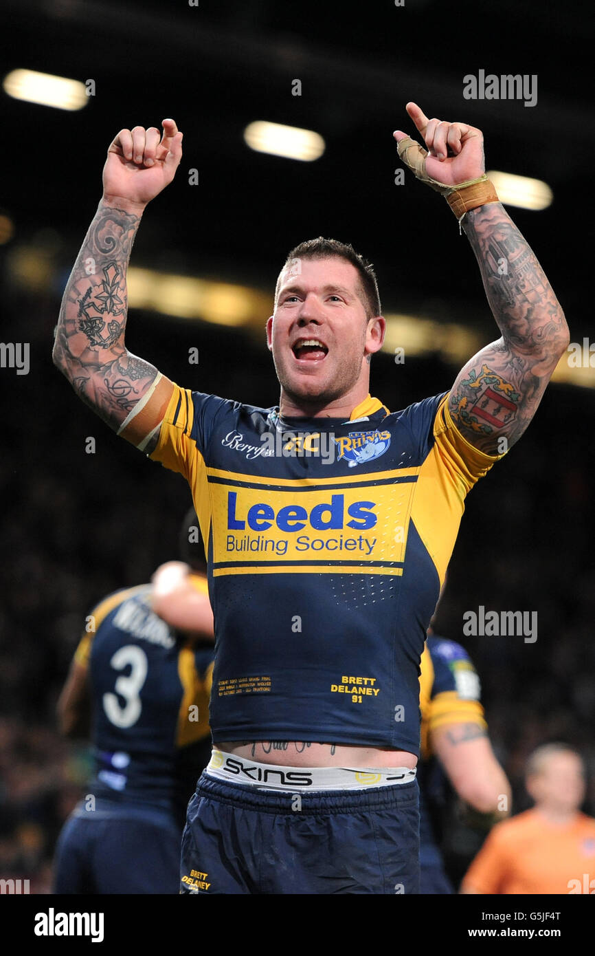 Rugby League - Stobart Super League - Grand Final - Warrington Wolves / Leeds Rhinos - Old Trafford. Il Brett Delaney di Leeds Rhinos celebra la vittoria del suo fianco durante la finale della Super League di Stobart a Old Trafford, Manchester. Foto Stock