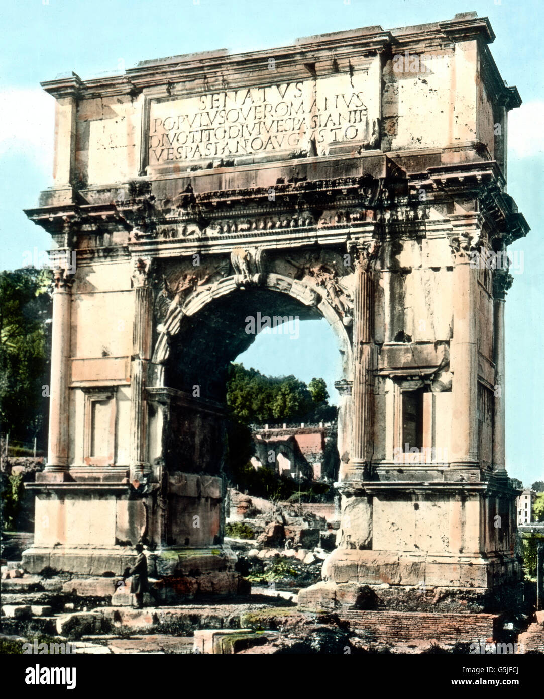 Der Titusbogen am Eingang zum Forum Romanum in Rom, Italien 1920er Jahre. Arco di Tito all'ingresso del Forum Romanum, Italia 1920s. Foto Stock