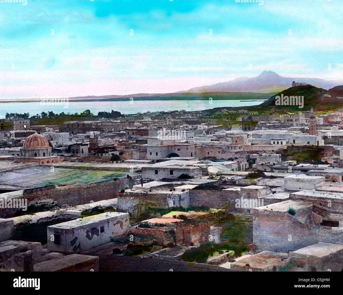 Panoramablick auf Tunisi, die Hauptstadt von Tunesien, ca. 1920er Jahre. Vista della città di Tunisi, capitale della Tunisia, ca. 1920s. Foto Stock