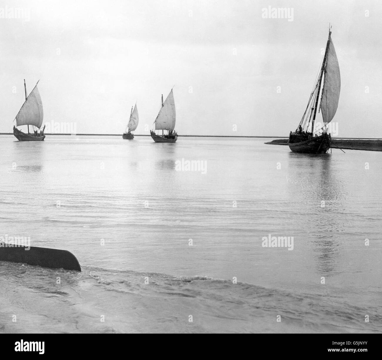 Prima Guerra Mondiale - Mahalls - Mesopotamia. Mahalls ritorno dalla parte anteriore alla loro base in Mesopotamia per raccogliere più negozi. Foto Stock