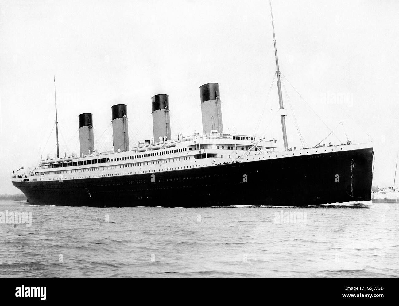Titanic. Nave RMS Titanic uscire Southampton su Aprile 10,1912. Foto di F.G.O. Stuart Foto Stock