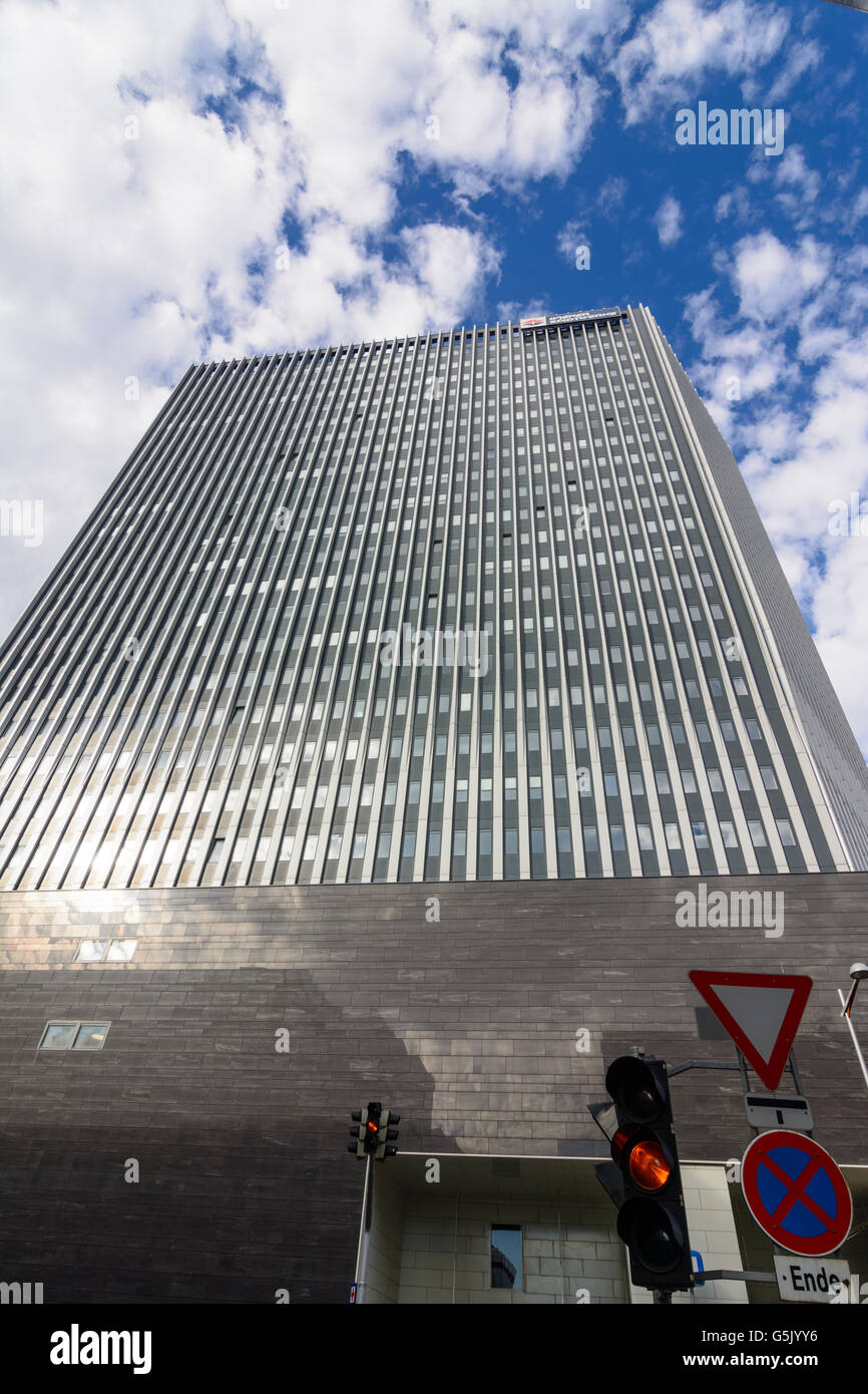 La sede aziendale di Wiener Stadtwerke Holding AG nella zona ufficio TownTown in Erdberg, Wien, Vienna, Austria, Wien, 03. Foto Stock