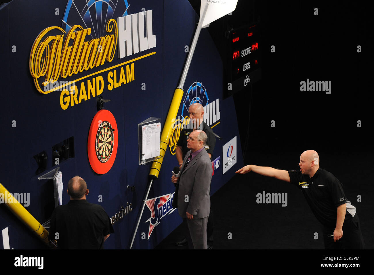 Freccette - Grande Slam delle freccette - Wolverhampton Civic Hall. Christian Kist in azione durante la sua seconda partita contro Wes Newton Foto Stock