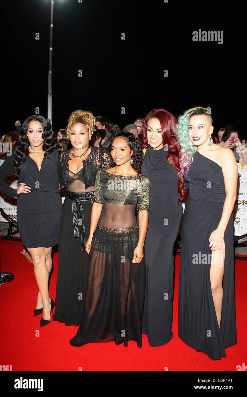 (Da sinistra a destra) Alex Buggs, Tionne 'Tboz' Watkins, Rozanda 'Chili' Thomas, Karis Anderson e Courtney Rummold in arrivo per i MOBO Awards 2012, all'Echo Arena, Liverpool. Foto Stock