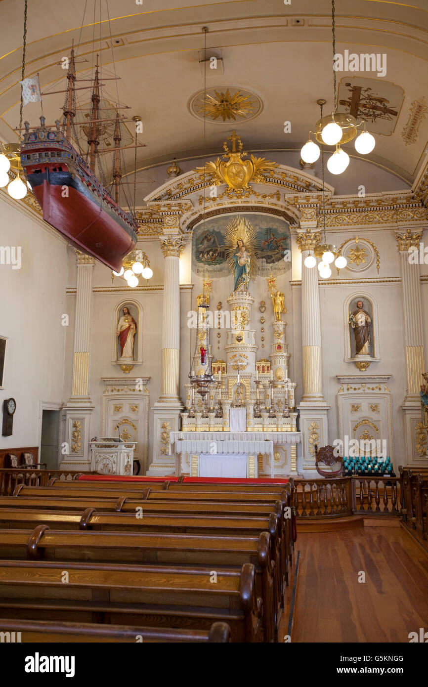 QUEBEC CITY - 24 Maggio 2016: Notre Dame des Victoires è una piccola comunità cattolica chiesa in pietra nella parte inferiore della città di Quebec City. Co Foto Stock