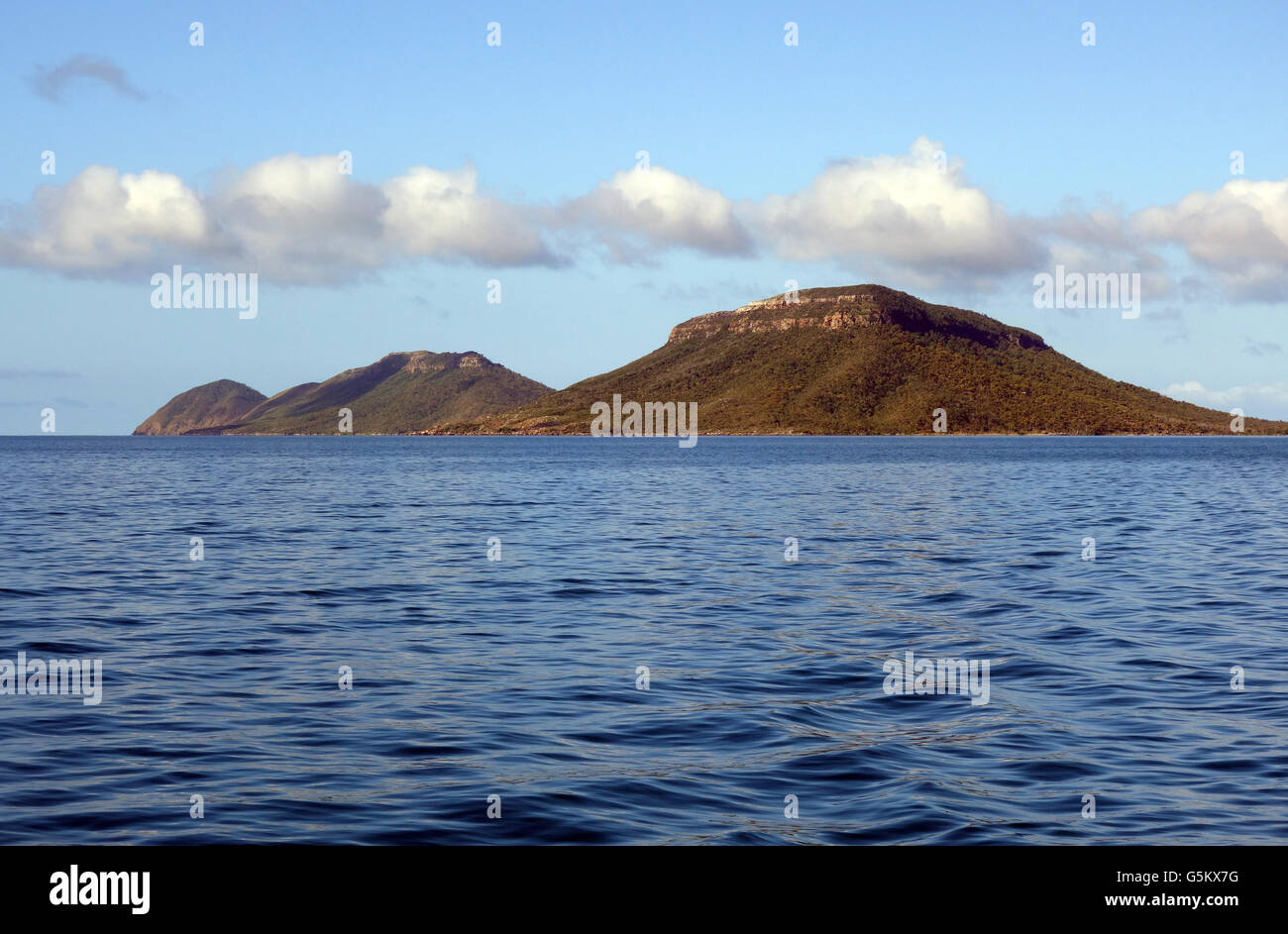 Cape Bedford visto dal Grande Barriera Corallina laguna, Cape York Peninsula, Queensland, Australia Foto Stock