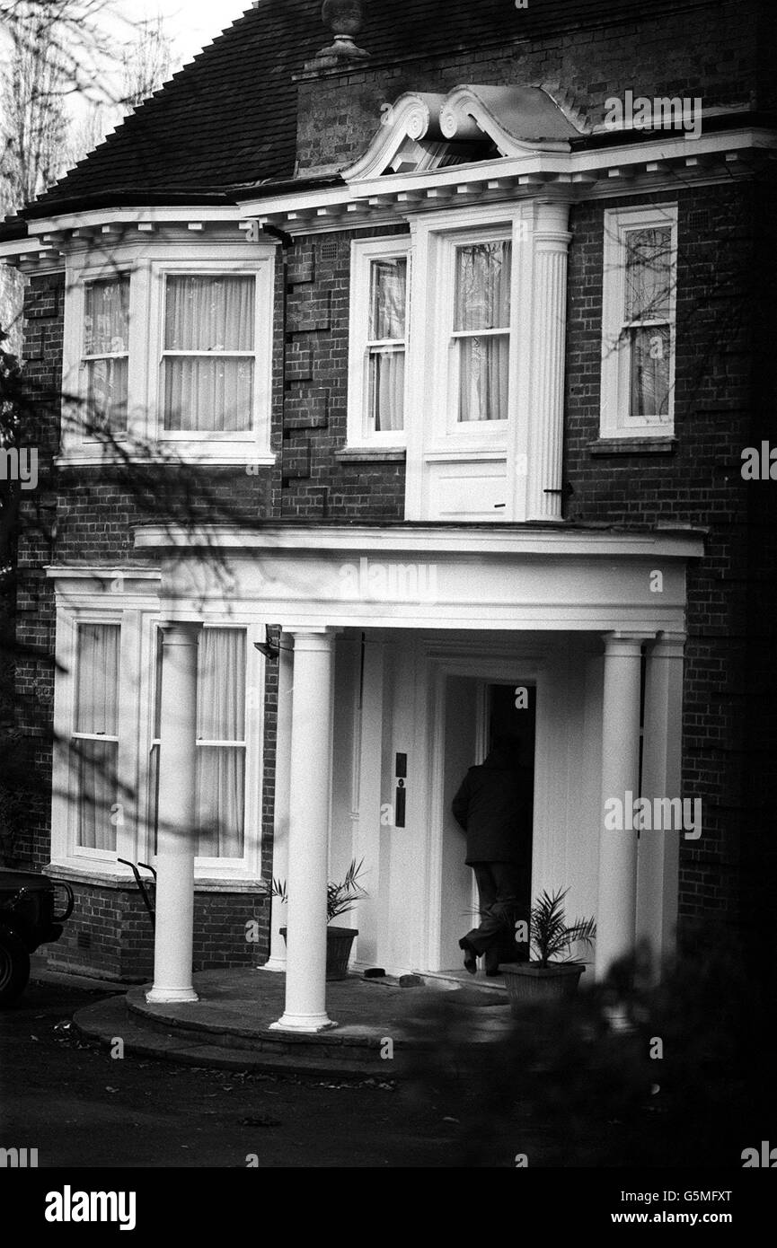 La casa in Bishop's Avenue, Hampstead, di proprietà del milionario stilista Aristos Constantinou, che è stato ucciso quando è tornato a casa sua dopo una festa con sua moglie Elena. Foto Stock