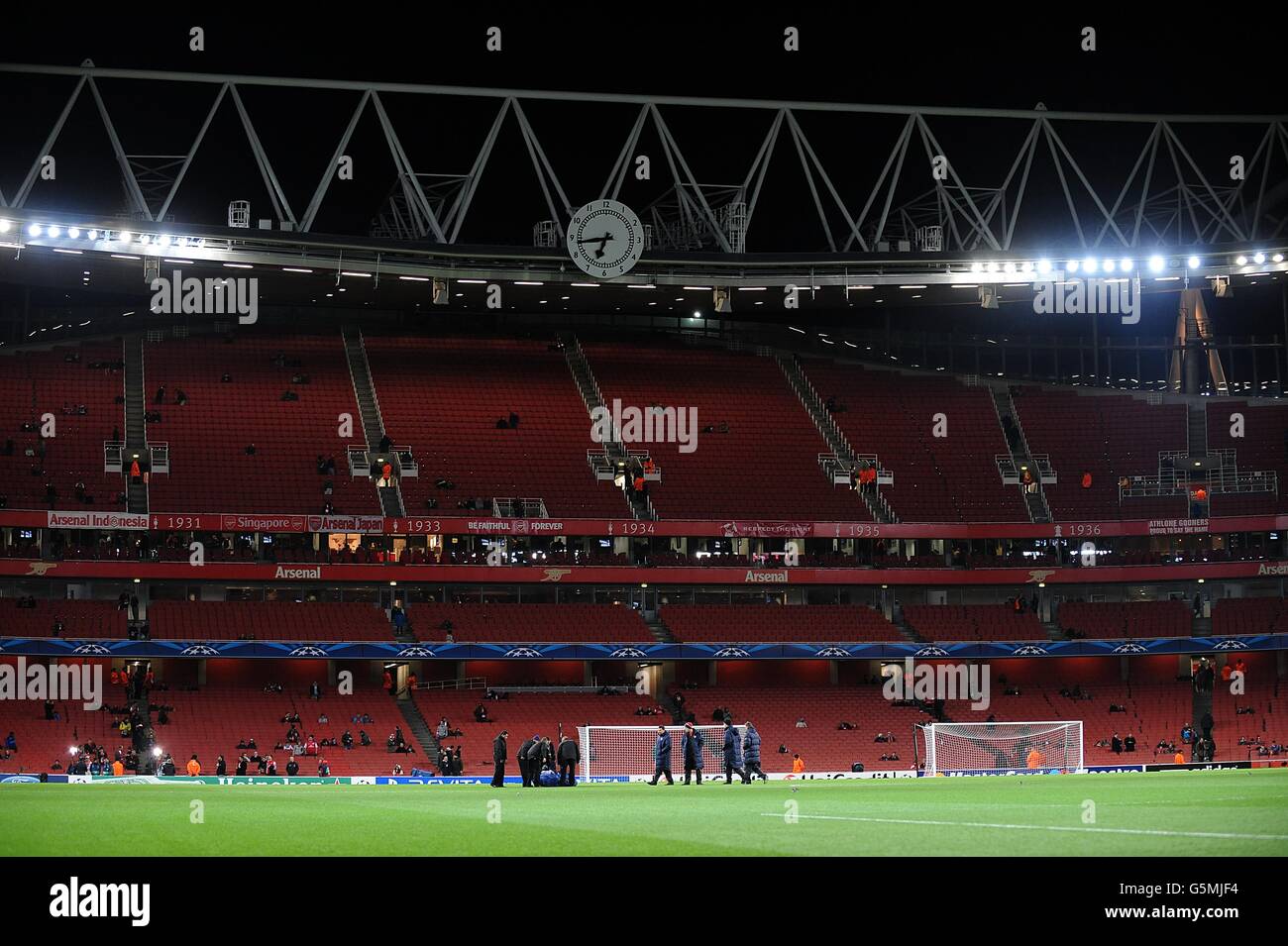 Calcio - UEFA Champions League - Gruppo B - Arsenal / Montpellier - Emirates Stadium. Vista generale dell'Emirates Stadium prima della partita Foto Stock