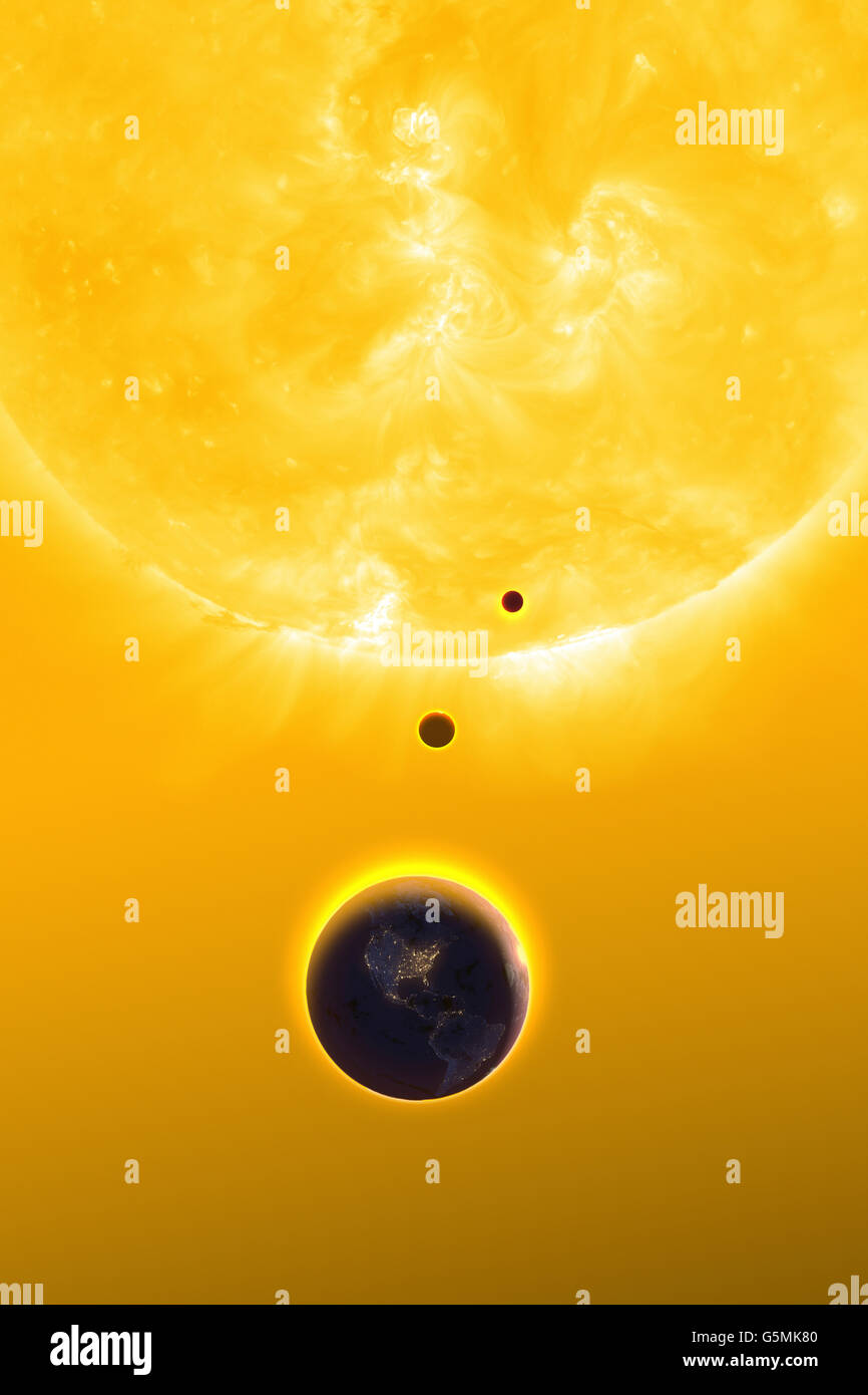 Terra, Venere, Mercurio in orbita intorno al Sole. I suns diametro è circa 109 volte quella della Terra Foto Stock