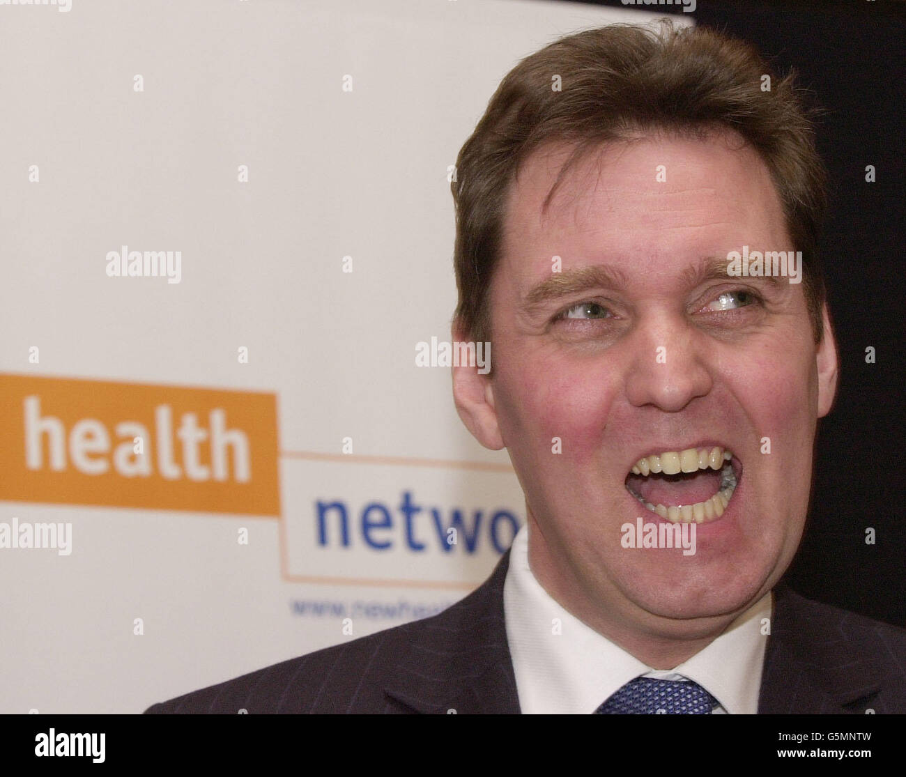 Alan Milburn, Segretario della Sanità, ha parlato ad un nuovo seminario sulla rete sanitaria a Londra, dove ha delineato proposte per dare ai buoni dirigenti una maggiore libertà nell'NHS di creare "ospedali di fondazione". * annunciava piani per consentire agli enti di beneficenza e al settore privato di fare un'offerta per "franchising" di assumere il controllo degli ospedali in fallimento, insieme ai migliori manager NHS. Foto Stock