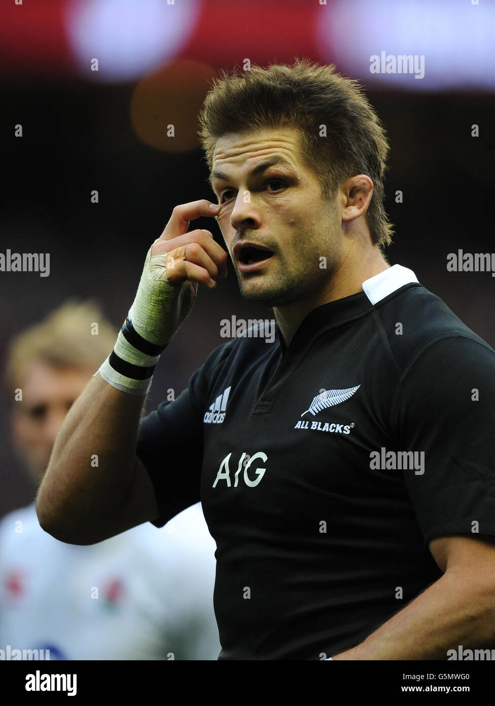 Rugby Union - QBE International - Inghilterra / Nuova Zelanda - Twickenham.  Il capitano della Nuova Zelanda Richie McCaw Foto stock - Alamy