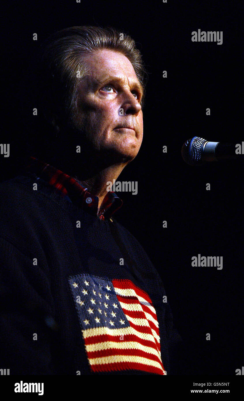 Brian Wilson, cantante e cantautore di Beach Boys, ha suonato sul palco presso la Royal Festival Hall di Londra, in occasione di un concerto che celebra la centesima edizione della rivista MOJO. Foto Stock