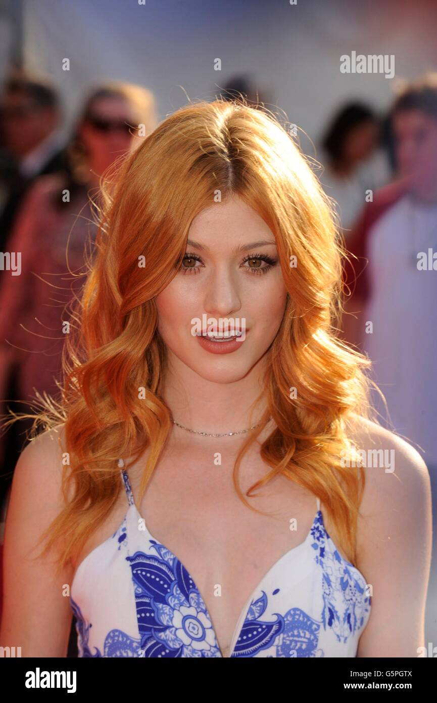 Los Angeles, CA, Stati Uniti d'America. Il 21 giugno, 2016. Katherine McNamara presso gli arrivi per la BFG (Big Friendly Giant) Premiere, El Capitan theater, Los Angeles, CA 21 Giugno 2016. © Jared Milgrim/Everett raccolta/Alamy Live News Foto Stock