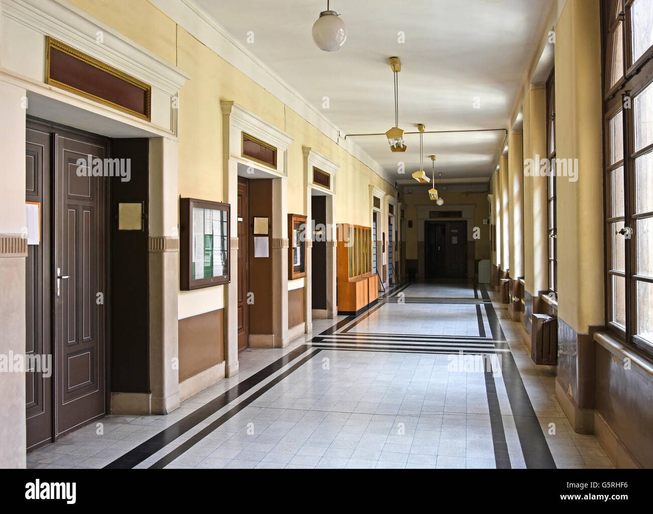 Il corridoio del palazzo dell'università, Debrecen, Ungheria Foto Stock