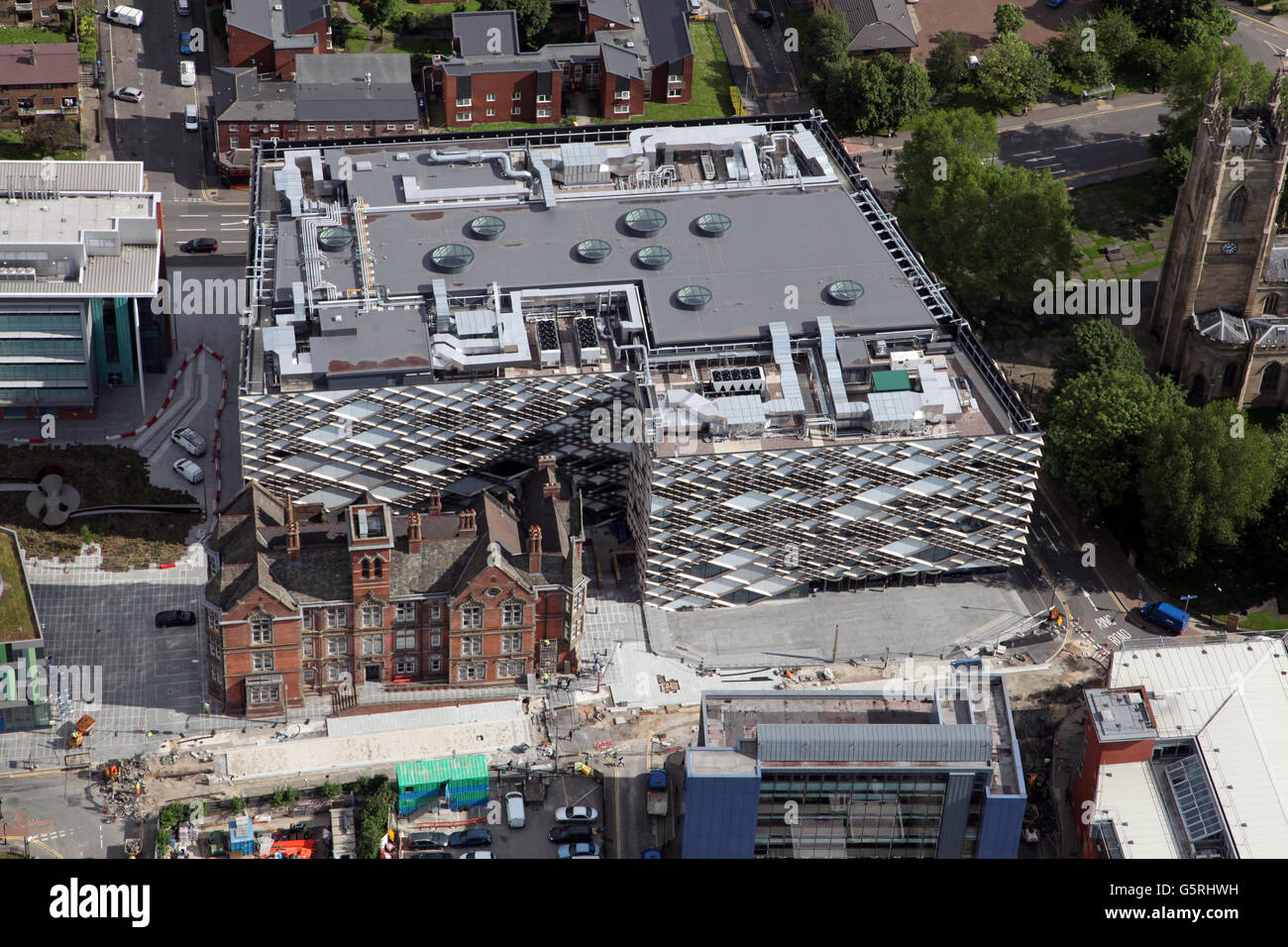 Vista aerea dell'Università di Sheffield nuovo sviluppo di diamante su Leavygreave Road e il rosso-mattone Scuola di musica, REGNO UNITO Foto Stock