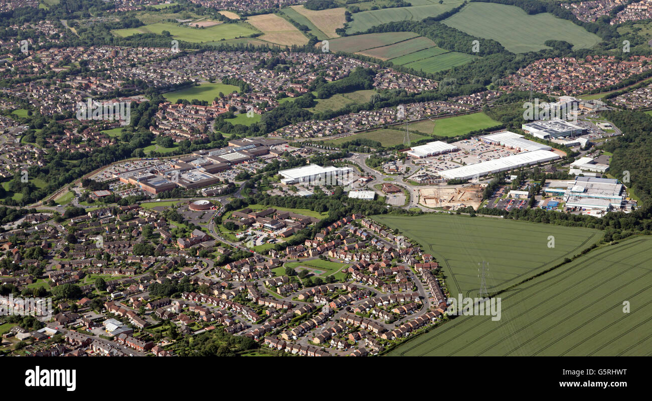 Vista aerea del Drakehouse Retail Park & Cristallo picchi Shopping Mall & Beighton Comunità Ospedale, vicino a Sheffield, Regno Unito Foto Stock