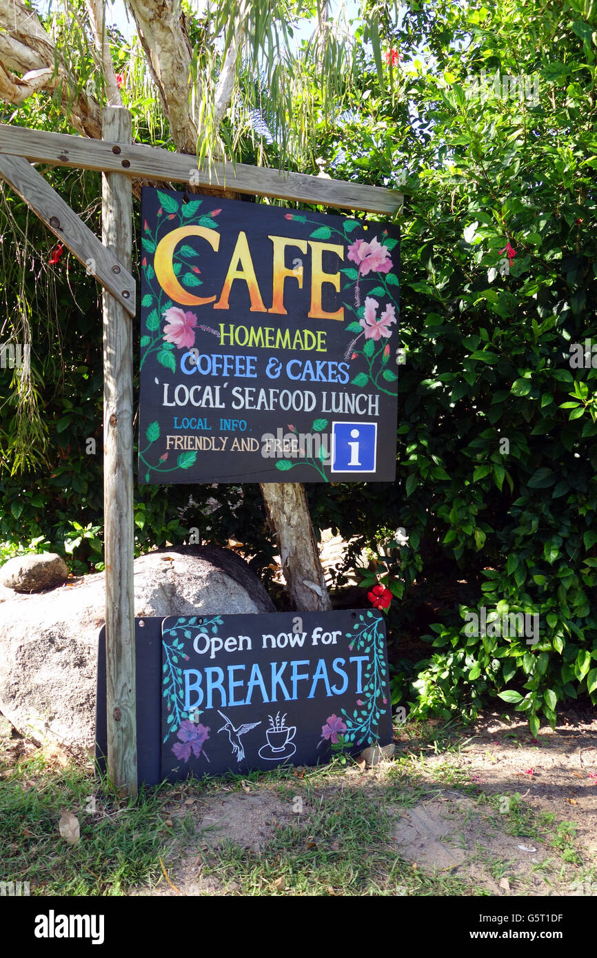 Al di fuori del blu cafe, Portland strade, Cape York Peninsula, Queensland, Australia. N. PR Foto Stock
