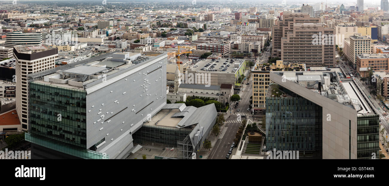Edifici per uffici nel centro dello skyline della città di Los Angeles in California Foto Stock