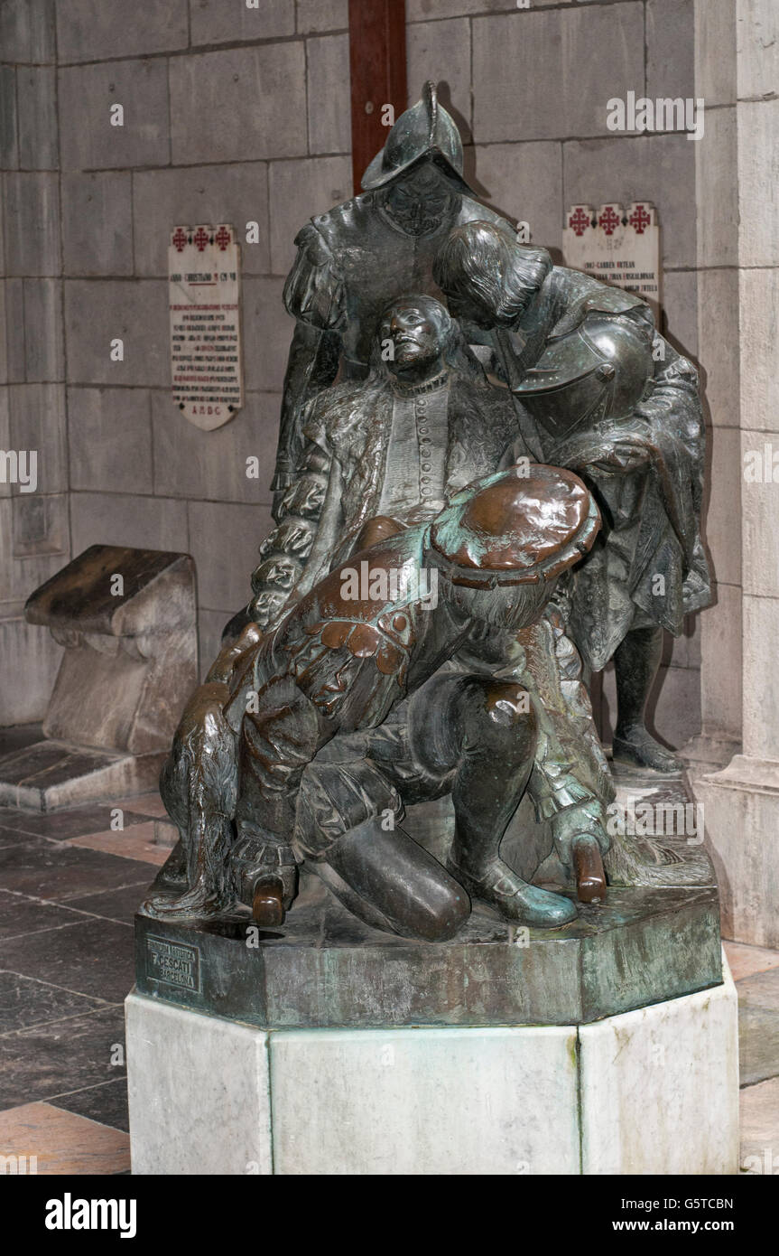 Vista della statua in bronzo di San Ignacio de Loyola, Santuario di Loyola. Azpeitia. Paese basco. Spagna. Foto Stock