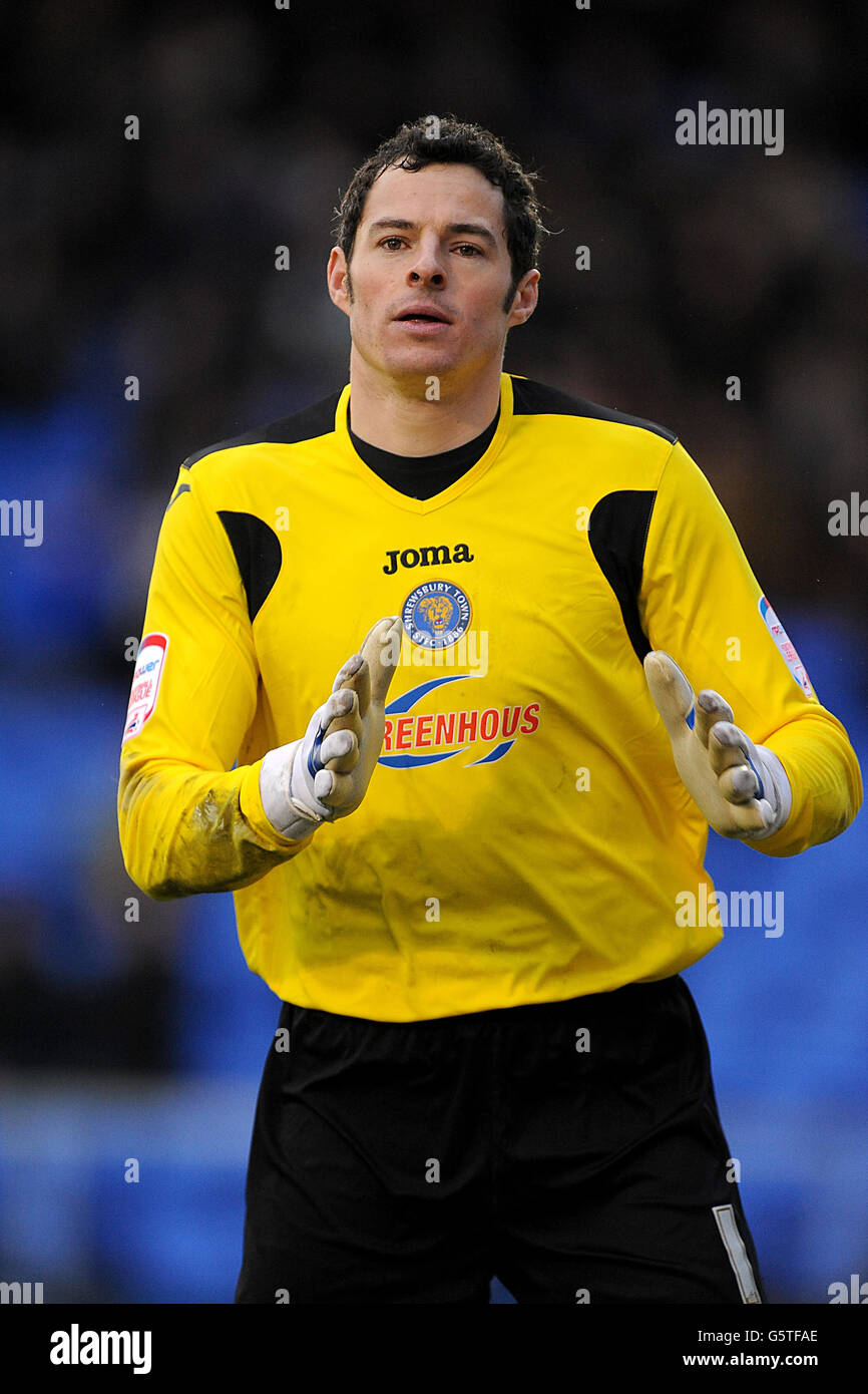 Calcio - Npower Football League One - Shrewsbury Town v Bury - Greenhous Meadow. Chris Weale, portiere della città di Shrewsbury Foto Stock