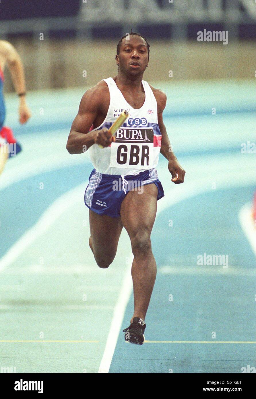 Atletica, GB contro Russia. Adrian Patrick, GB, relè 4x400m, Birmingham Foto Stock