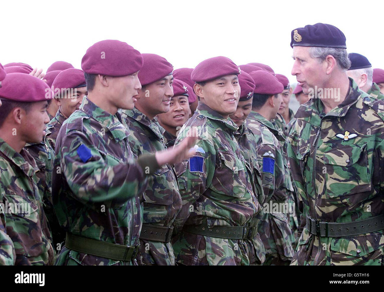 Il Principe di Galles con C Gurkha Company Foto Stock