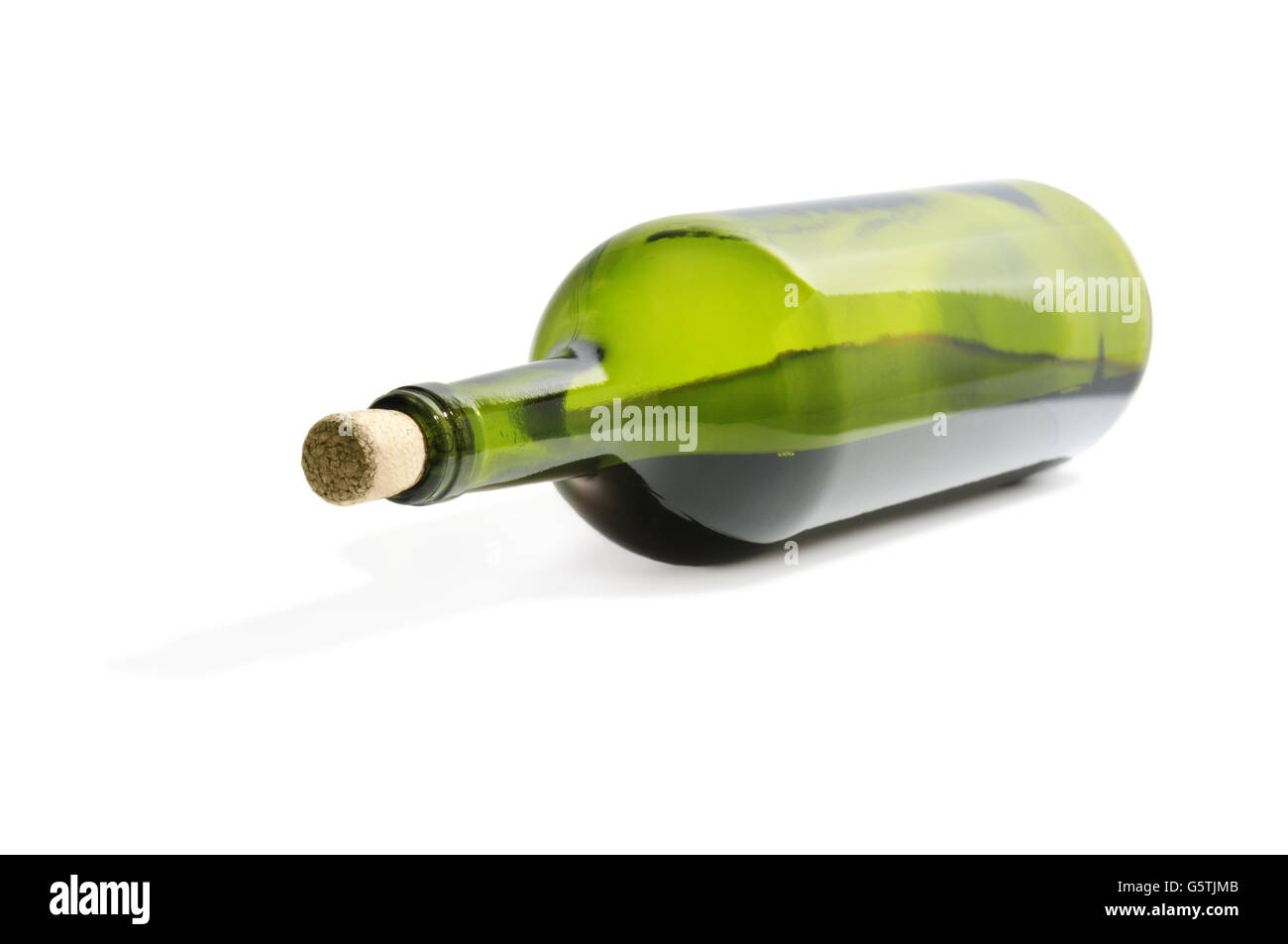 Bottiglia di vino isolato su sfondo bianco Foto Stock