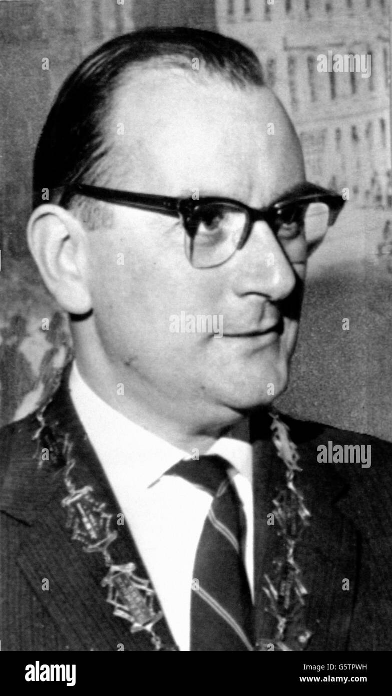 Broker M. W. O'Reilly, 47 anni, presidente della Camera di Commercio di Dublino, che era nella delegazione di 12 leader industriali e aziendali irlandesi uccisi nel disastro del jet del BEA Trident a Staines. Sono state tra le 118 vittime del crollo. Foto Stock