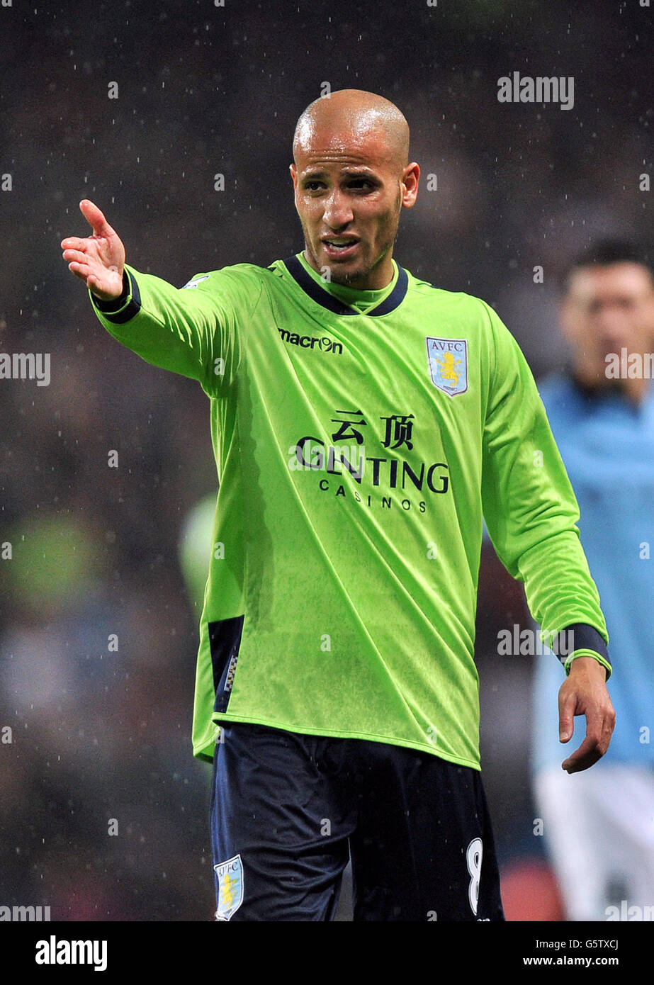 Calcio - Capital One Cup - Third Round - Manchester City v Aston Villa - Etihad Stadium. Karim El Ahmadi, Aston Villa Foto Stock