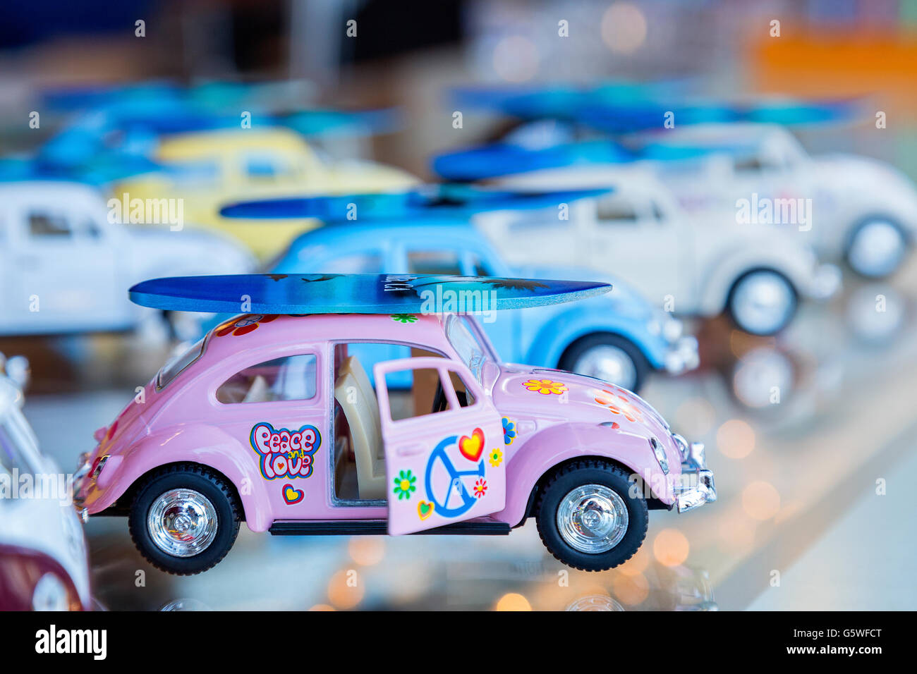 Varie allineati Toy Cars, San Diego, California Foto Stock